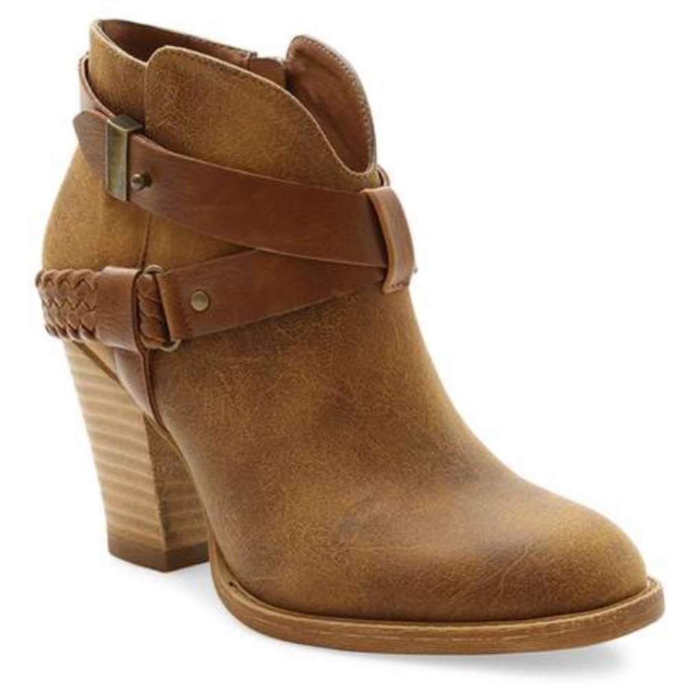 XOXO Kizzy Women’s Western-inspired Ankle Bootie